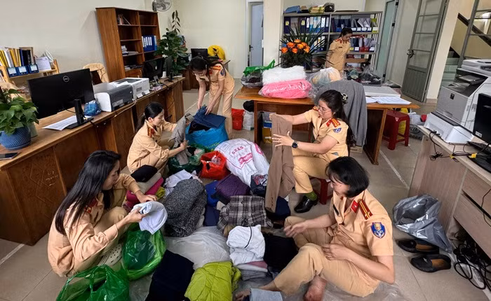 Công an các tỉnh Tây Nguyên chung tay hỗ trợ đồng bào vùng bão lũ -0