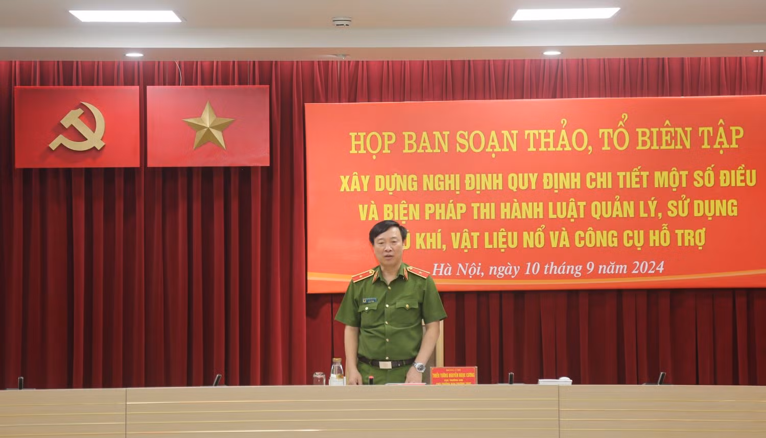 Xây dựng nghị định chi tiết và biện pháp thi hành Luật Quản lý, sử dụng vũ khí, vật liệu nổ và công cụ hỗ trợ -0