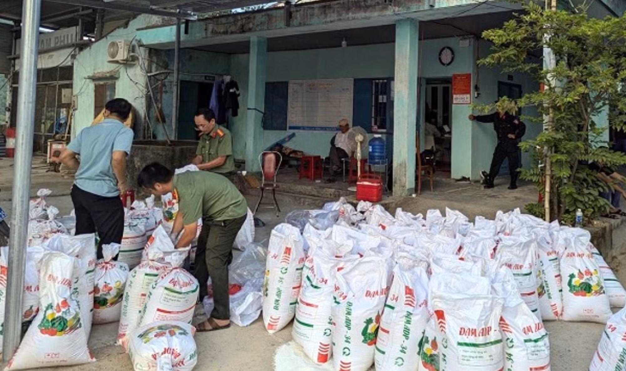 Khởi tố vụ “Mua bán, tàng trữ, vận chuyển, sử dụng trái phép vật liệu nổ” khối lượng lớn -0