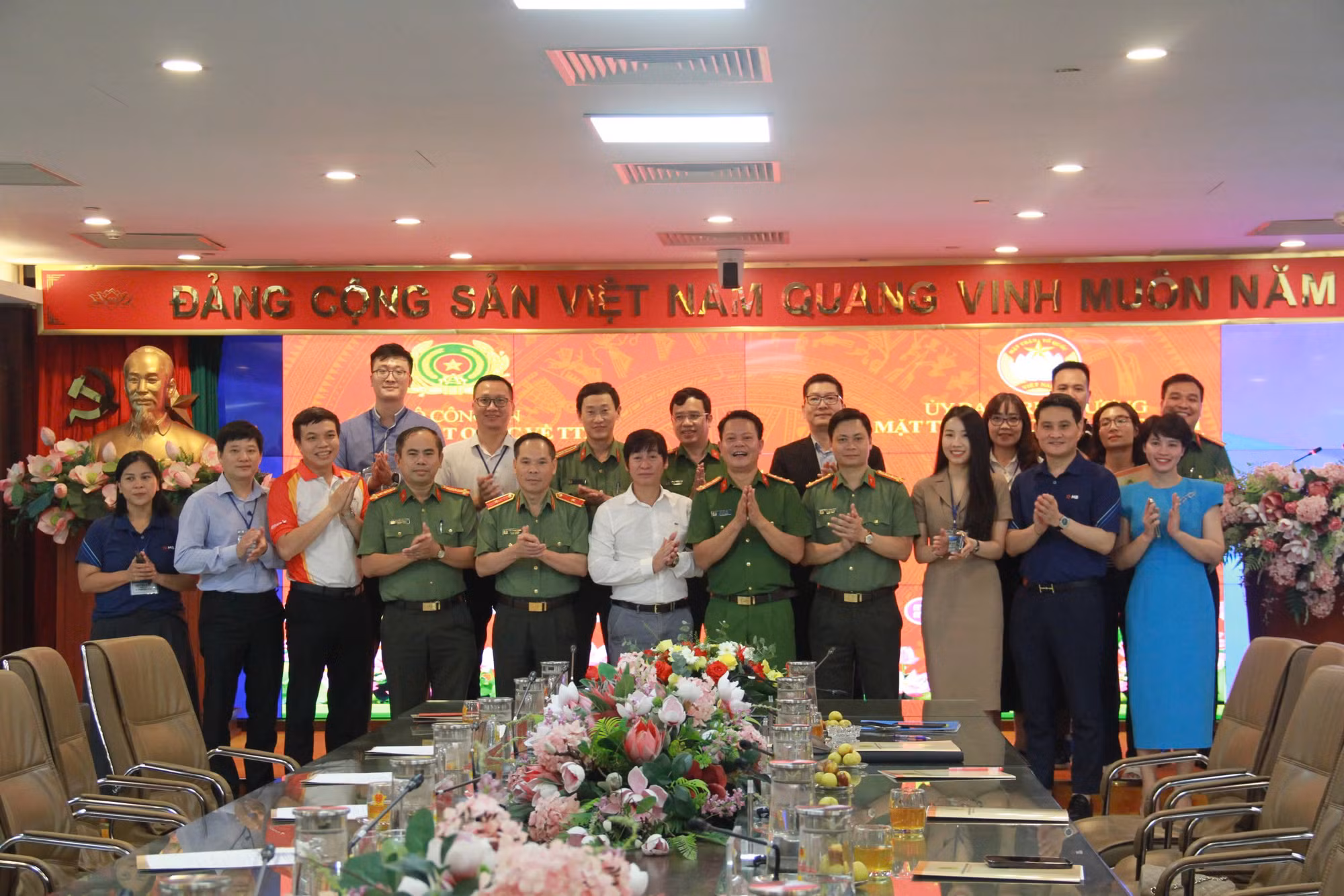 Hiển thị công khai dòng tiền cứu trợ đồng bào bị ảnh hưởng cơn bão số 3 trên nền tảng VNeID -0
