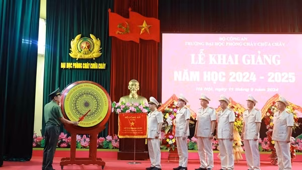 Xây dựng Trường Đại học PCCC thông minh, gắn với việc chuyển đổi số
