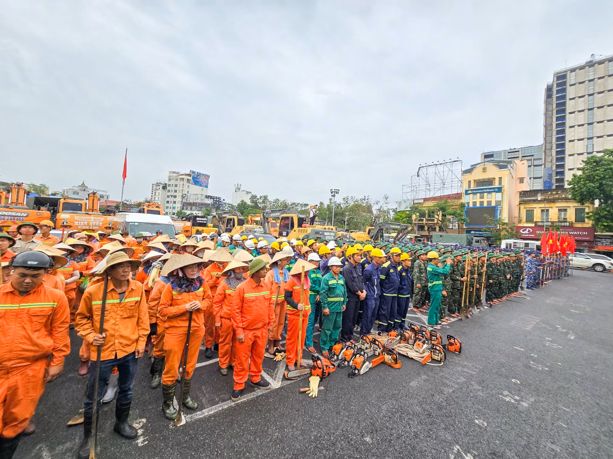 Hải Phòng tăng cường hơn 400 CBCS Quân đội và Công an tham gia hỗ trợ khắc phục hậu quả bão số 3 -0