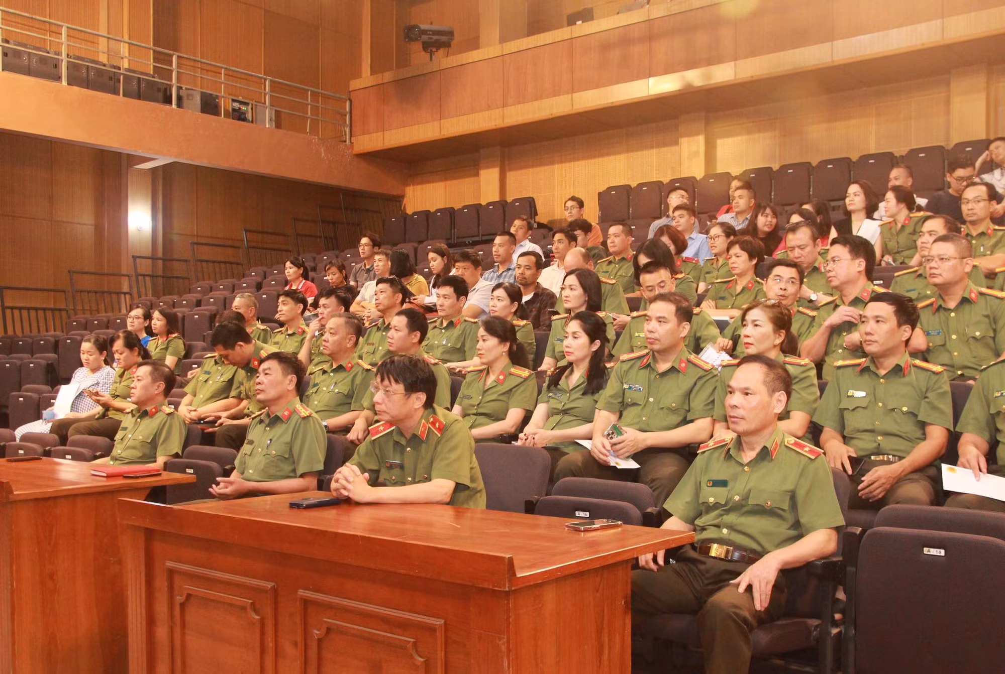 Cục Truyền thông CAND phát động 100% CBCS ủng hộ nhân dân bị thiệt hại do cơn bão số 3 -0