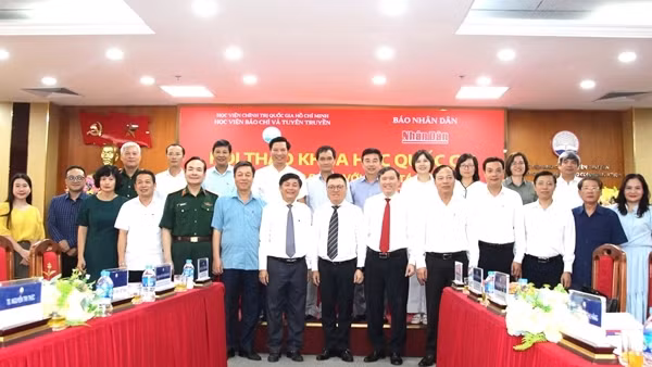 Hệ thống báo Đảng phát huy vai trò chủ lực trong đấu tranh phản bác các quan điểm sai trái, thù địch