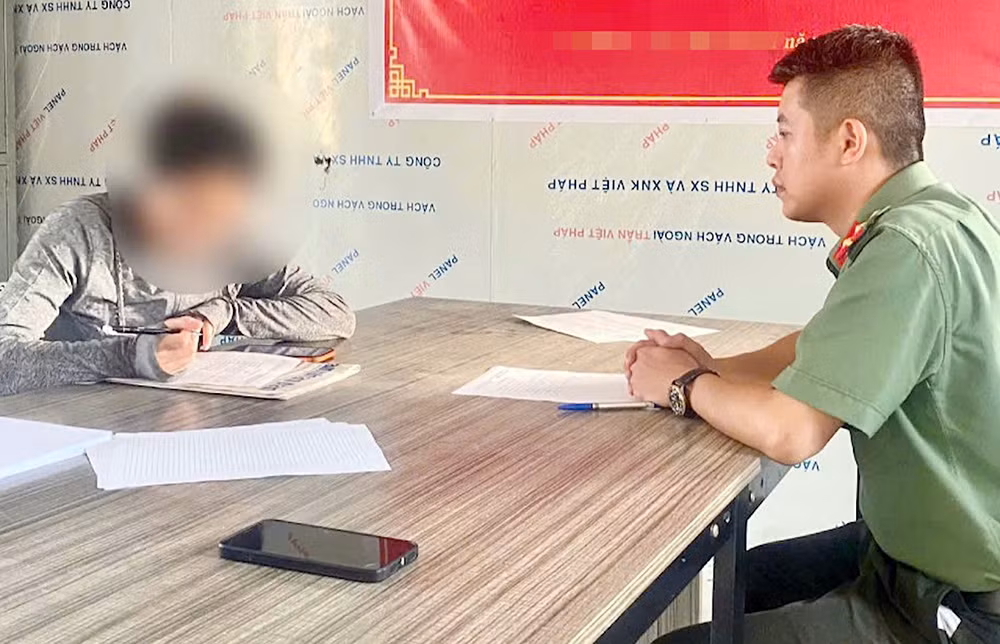 Xử lý 2 trường hợp đăng tải thông tin sai sự thật về tình hình mưa lũ trên mạng xã hội -1