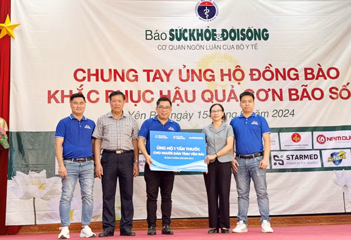 FPT Long Châu điều động nhanh 10 tấn thuốc, phối hợp với các đơn vị hỗ trợ người dân vùng bão lũ -0