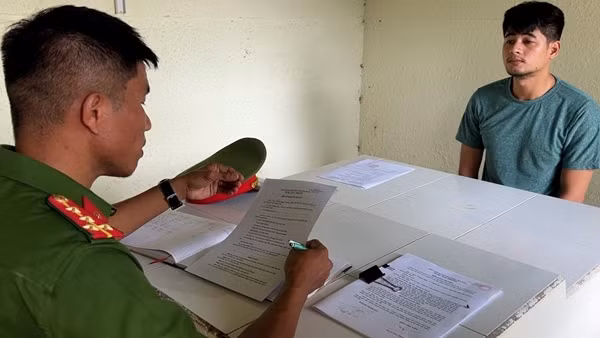 Bắt "cò đất" lừa đảo phụ nữ đầu tư bất động sản