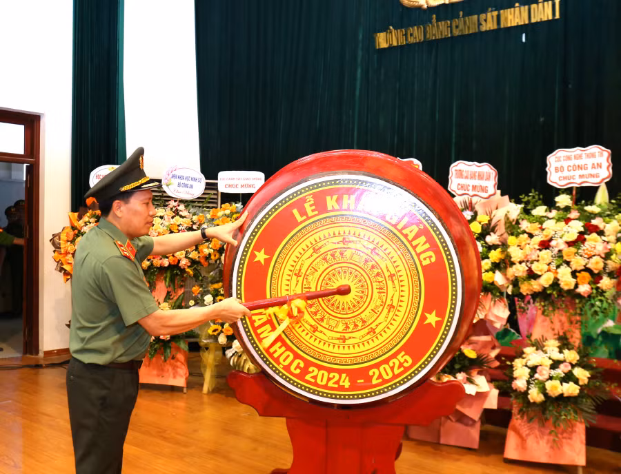 Xây dựng Trường Cao đẳng CSND I phát triển vững mạnh toàn diện -0