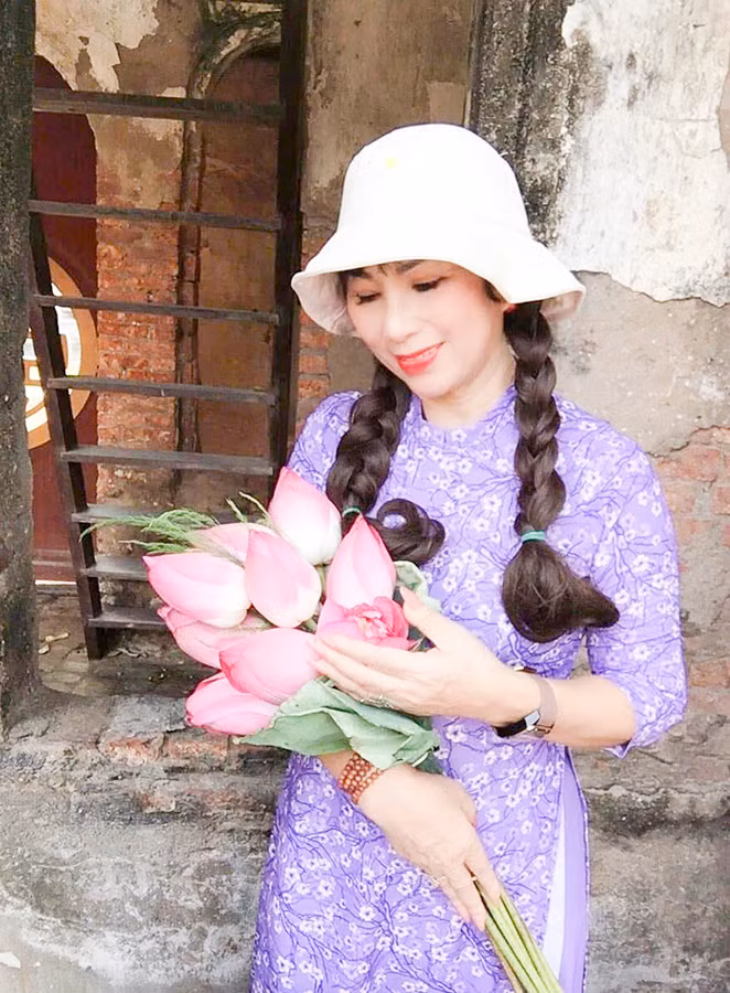 trang 15 mới - nhà thơ hoa mai.jpg -1
