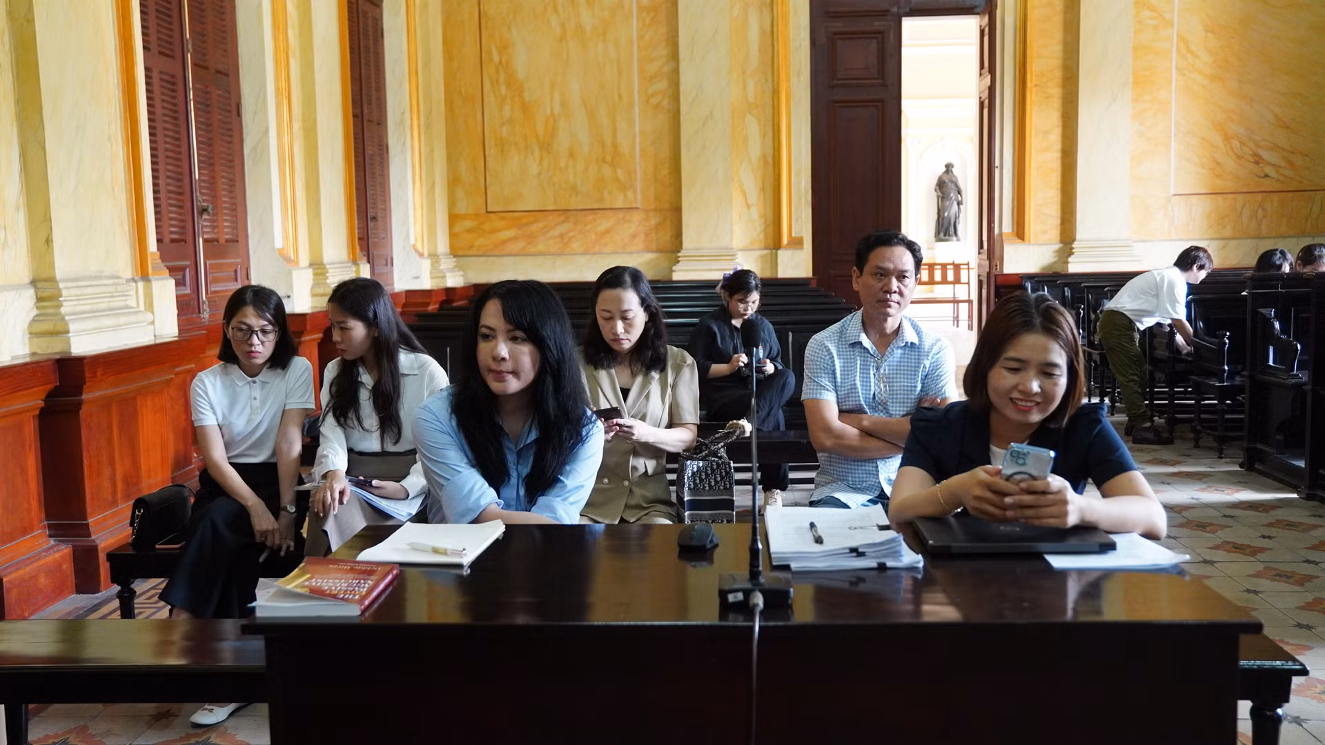 Xét xử vụ tranh chấp tài sản kéo dài 13 năm giữa đại gia Việt kiều và cựu người mẫu Ngọc Thúy -0