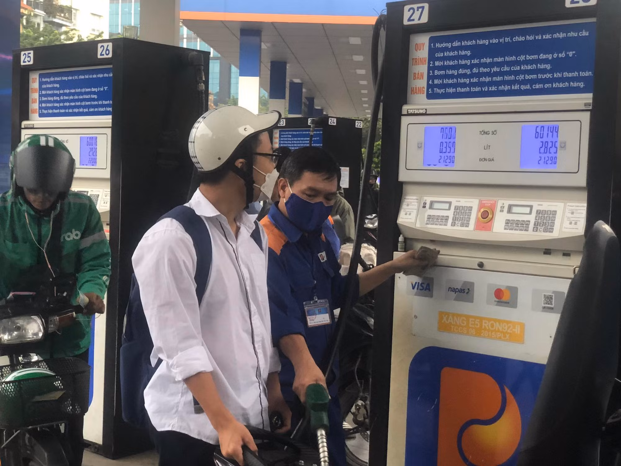 Giá dầu tăng 410 đồng/lít, giá xăng giữ nguyên -0