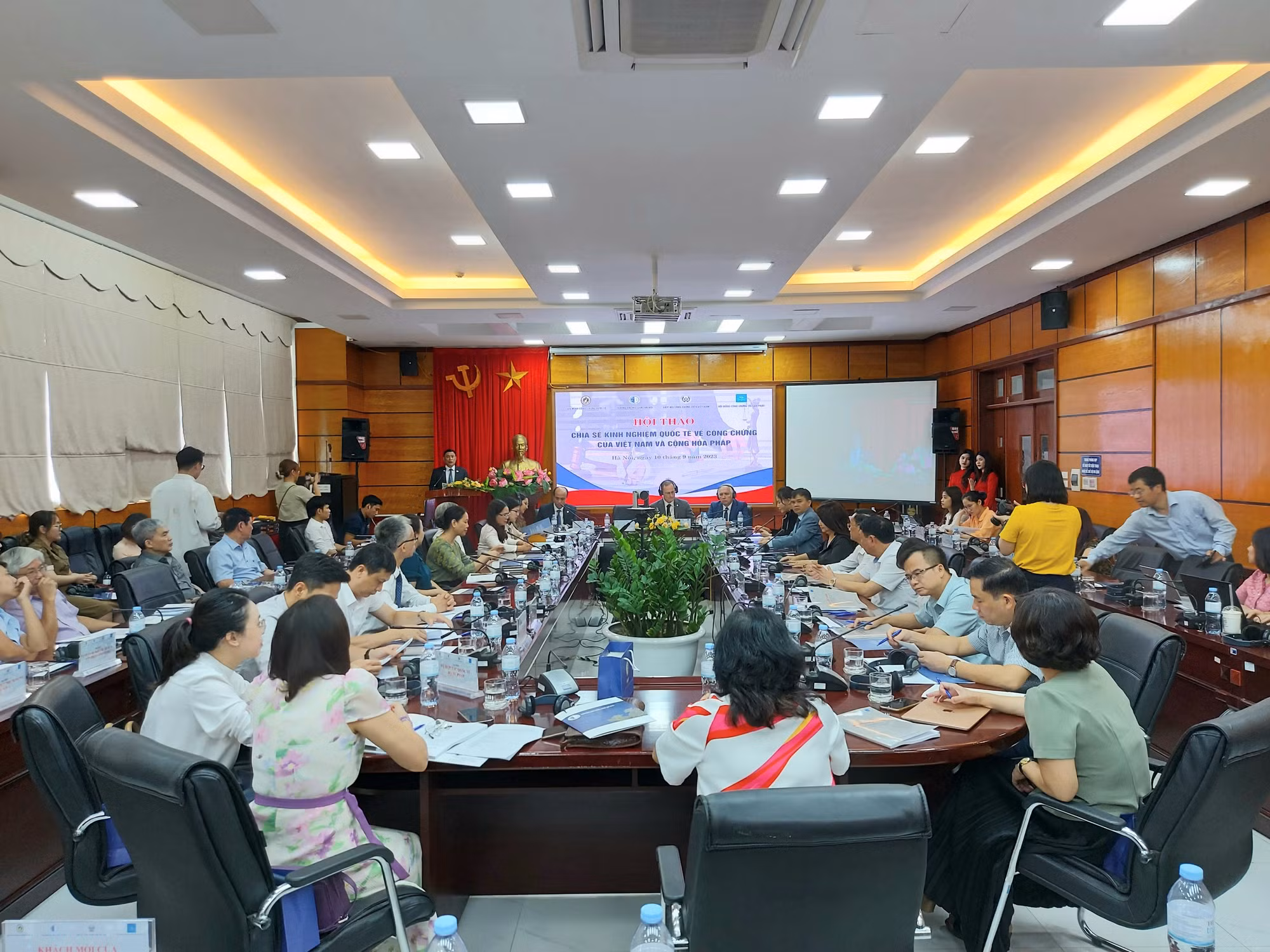 công chứng.jpg -0