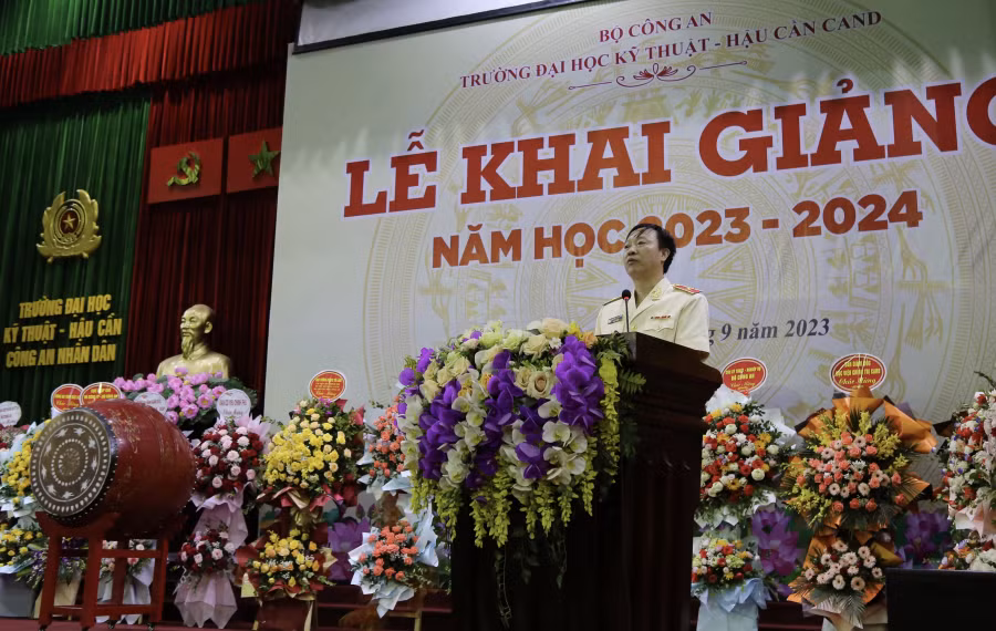 Xây dựng nhà trường&nbsp;trở thành trung tâm đào tạo đầu ngành về khoa học, công nghệ, kỹ thuật, hậu cần -0