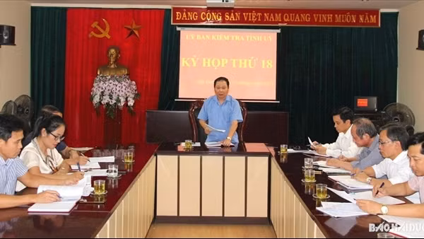 Kỷ luật nguyên Trưởng Công an TP Chí Linh