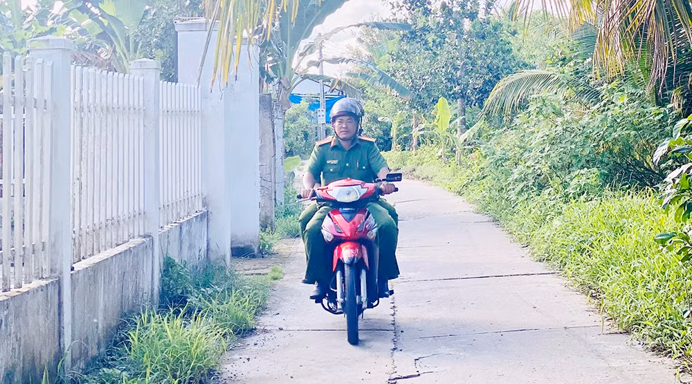 Công an xã ở Sóc Trăng: Dân vận khéo trong vùng dân tộc Khmer -0