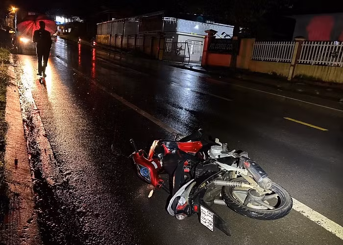 Truy tìm tài xế lái xe ôtô tông chết người rồi bỏ trốn -0