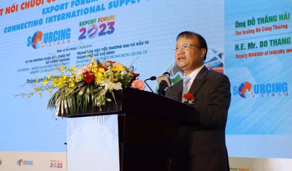 Hàng trăm nhà mua hàng quốc tế tìm nguồn hàng Việt tại chuỗi cung ứng hàng hóa quốc tế -0