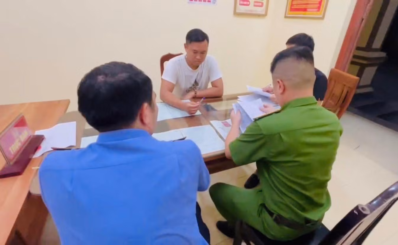 Khởi tố đối tượng nhận tiền chuyển khoản nhầm mà không chịu trả -0