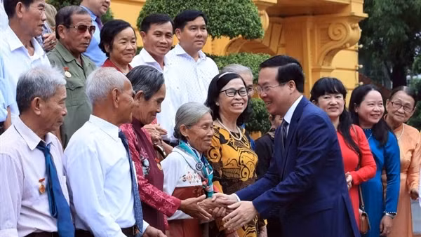 Chủ tịch nước gặp mặt Đoàn người có công với cách mạng tỉnh Trà Vinh