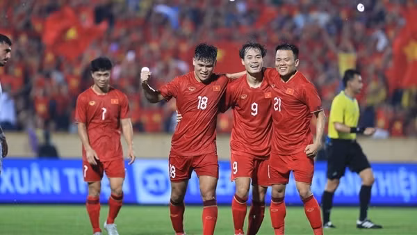 Đội tuyển Việt Nam nối dài mạch thắng
