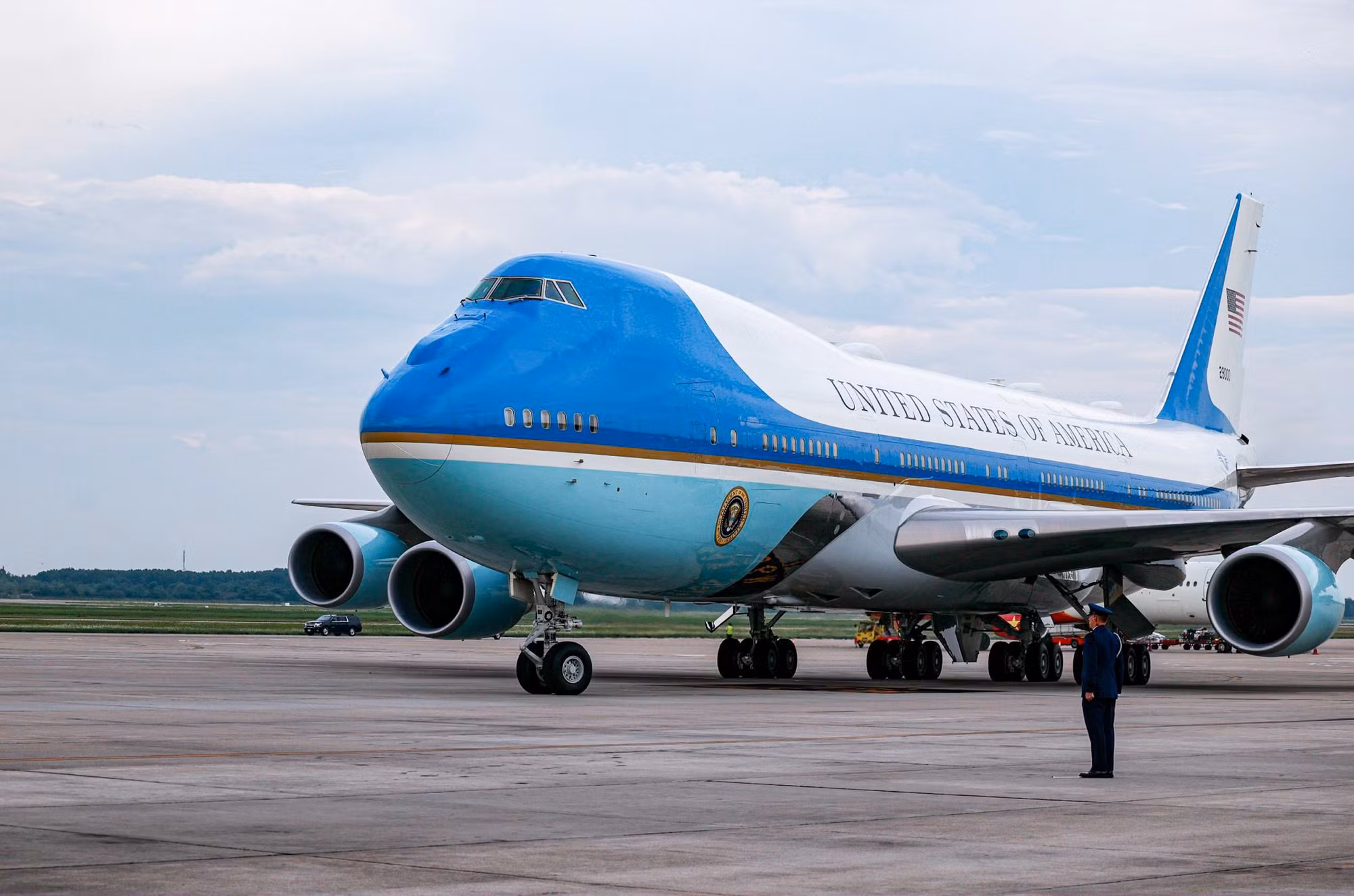 Tổng thống Hoa Kỳ Joe Biden đến Hà Nội, bắt đầu chuyến thăm Việt Nam -0