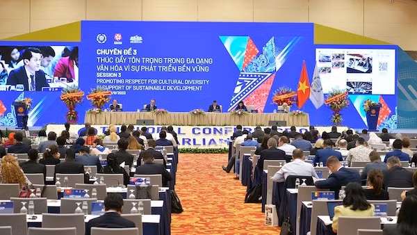 Thúc đẩy tôn trọng đa dạng văn hóa vì sự phát triển bền vững