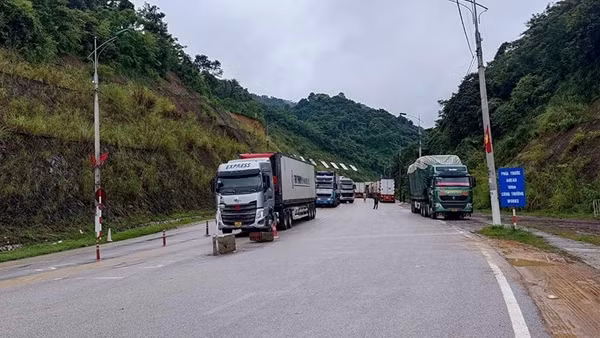Hoạt động xuất khẩu nông sản vẫn bình thường tại các cửa khẩu Lạng Sơn