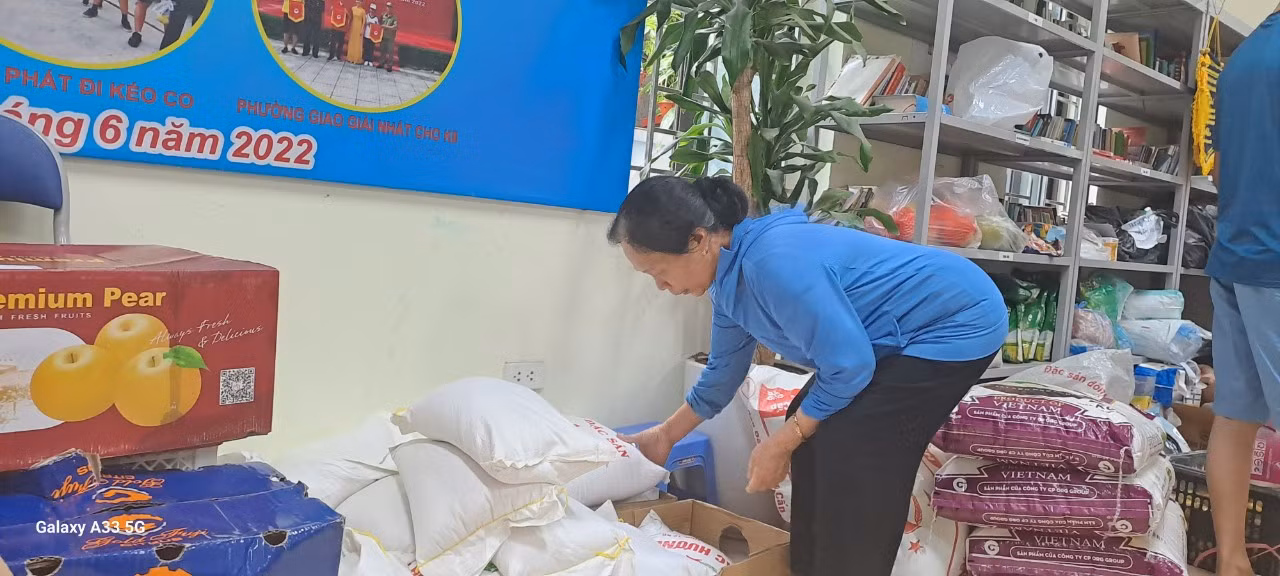 Tình người trong vụ hỏa hoạn ở chung cư mini -0