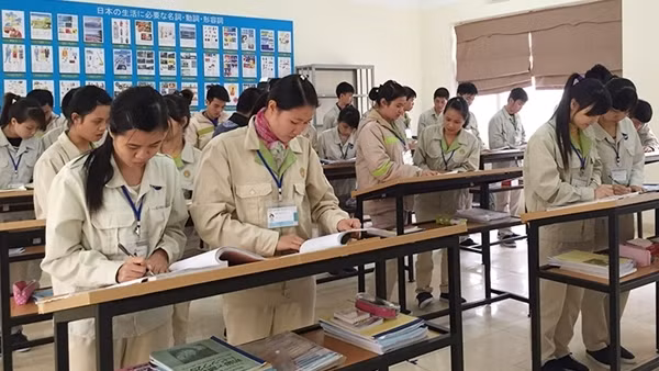 Nâng cao chất lượng lao động Việt Nam xuất khẩu làm việc ở nước ngoài