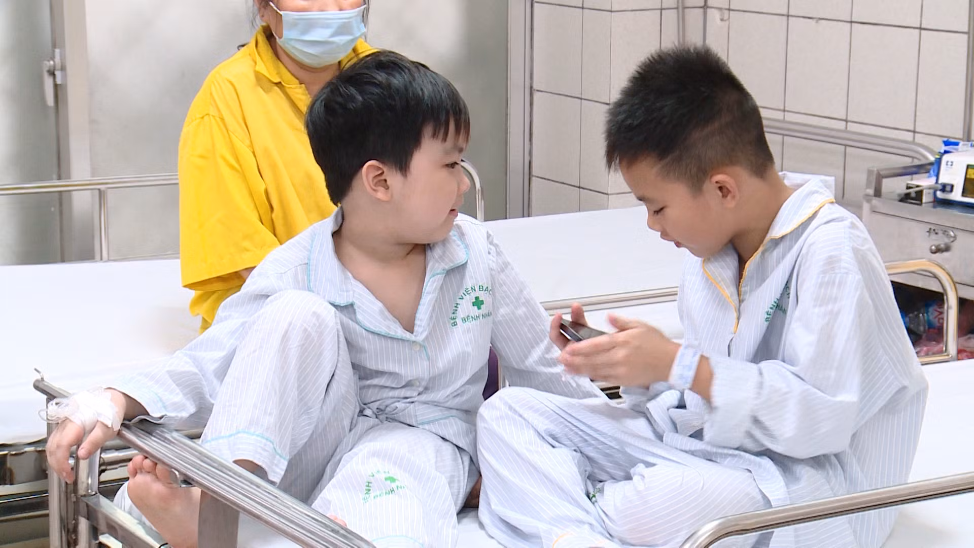 Vụ cháy chung cư mini: Những kỹ năng thoát nạn trong giây phút sinh - tử -0