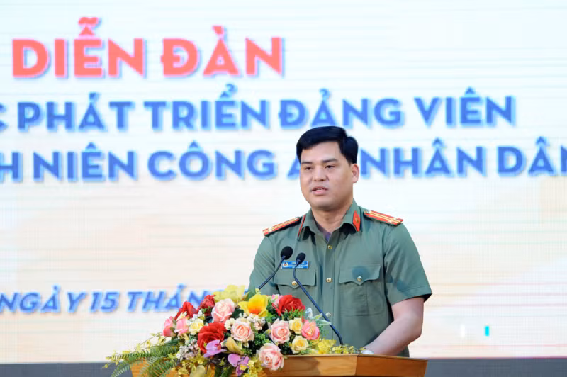 Bổ sung sinh lực cho Đảng với những lớp đảng viên Công an trẻ 