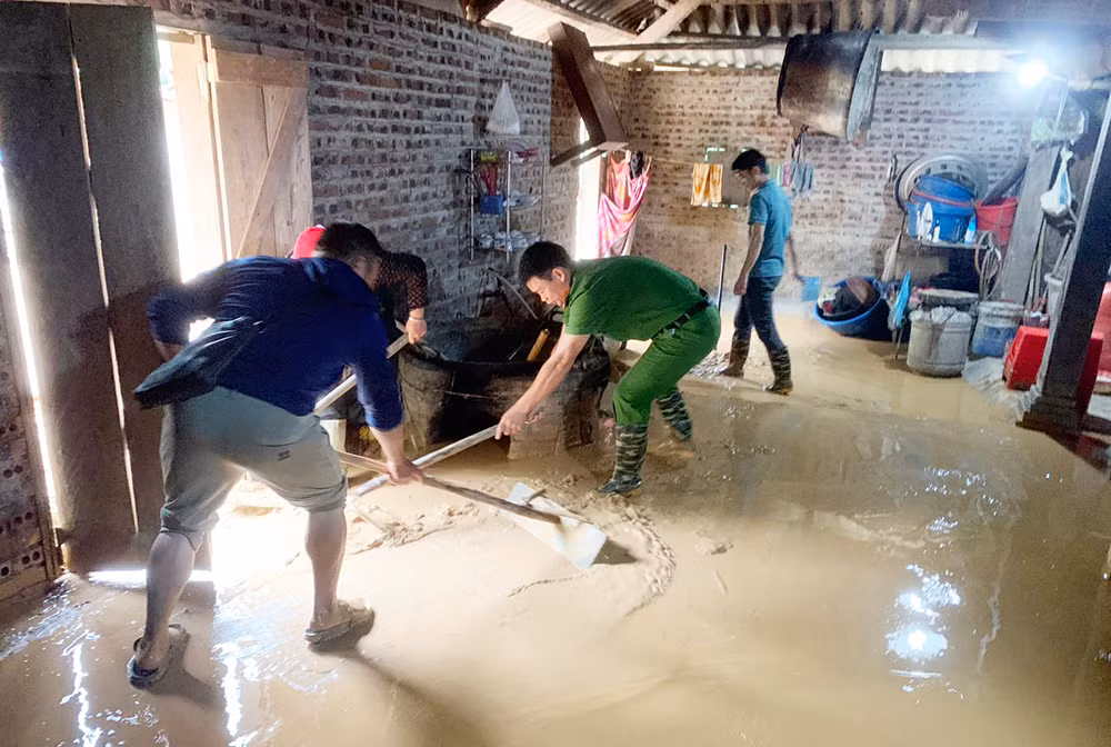 Khẩn trương triển khai tìm kiếm nạn nhân bị&nbsp;lũ cuốn trôi -0