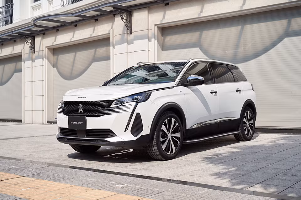 Peugeot Việt Nam triển khai giá ưu đãi mới chỉ 749 triệu đồng&nbsp;cho bộ 3 SUV cao cấp -0