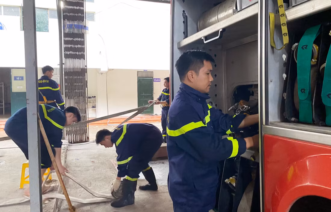 Sinh viên Trường Đại học PCCC kể lại giây phút cứu người trong đám cháy tại Khương Trung -1