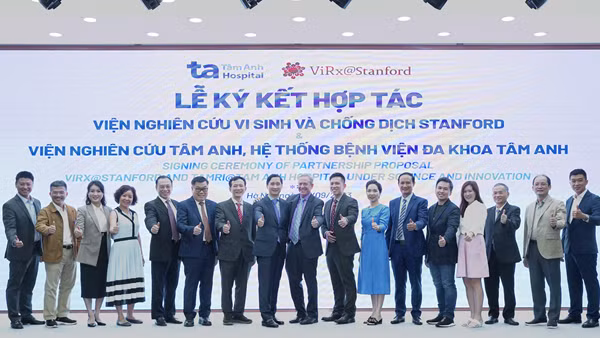 Hợp tác nghiên cứu thuốc mới và ứng dụng trí tuệ nhân tạo trong y học tại Việt Nam