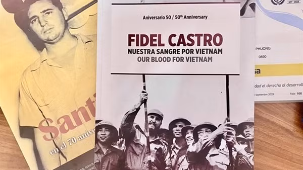 Sách về chuyến thăm đầu tiên của lãnh tụ Fidel Castro tới Việt Nam
