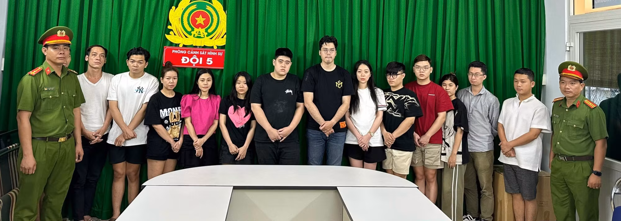 Thuê căn hộ chung cư cao cấp để tổ chức đánh bạc dưới hình thức đánh bài Poker -0