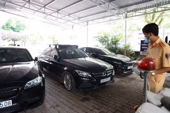 Cấm tự ý hoán cải, tua công-tơ-mét -0