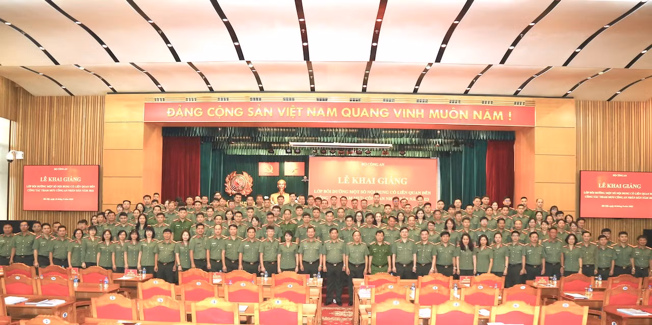 Nâng cao nhận thức, trách nhiệm và nghiệp vụ chuyên môn về công tác tham mưu CAND -0