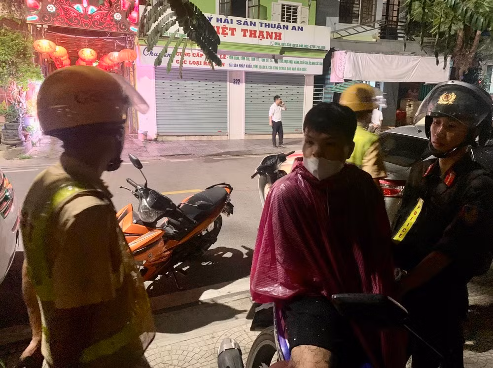 CSGT tuần tra “ra”… ma túy -0