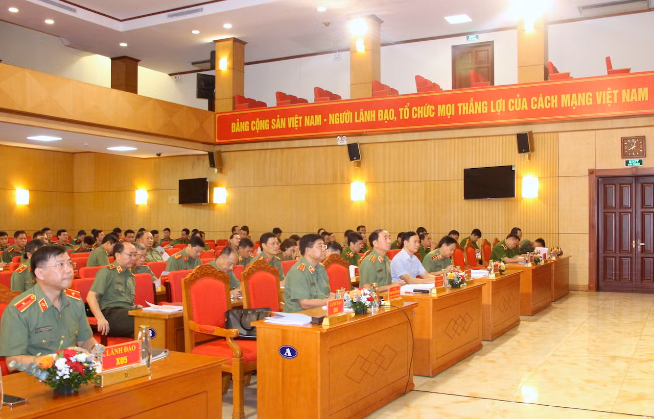 Hoàn thiện pháp luật về tổ chức và hoạt động thanh tra CAND -0