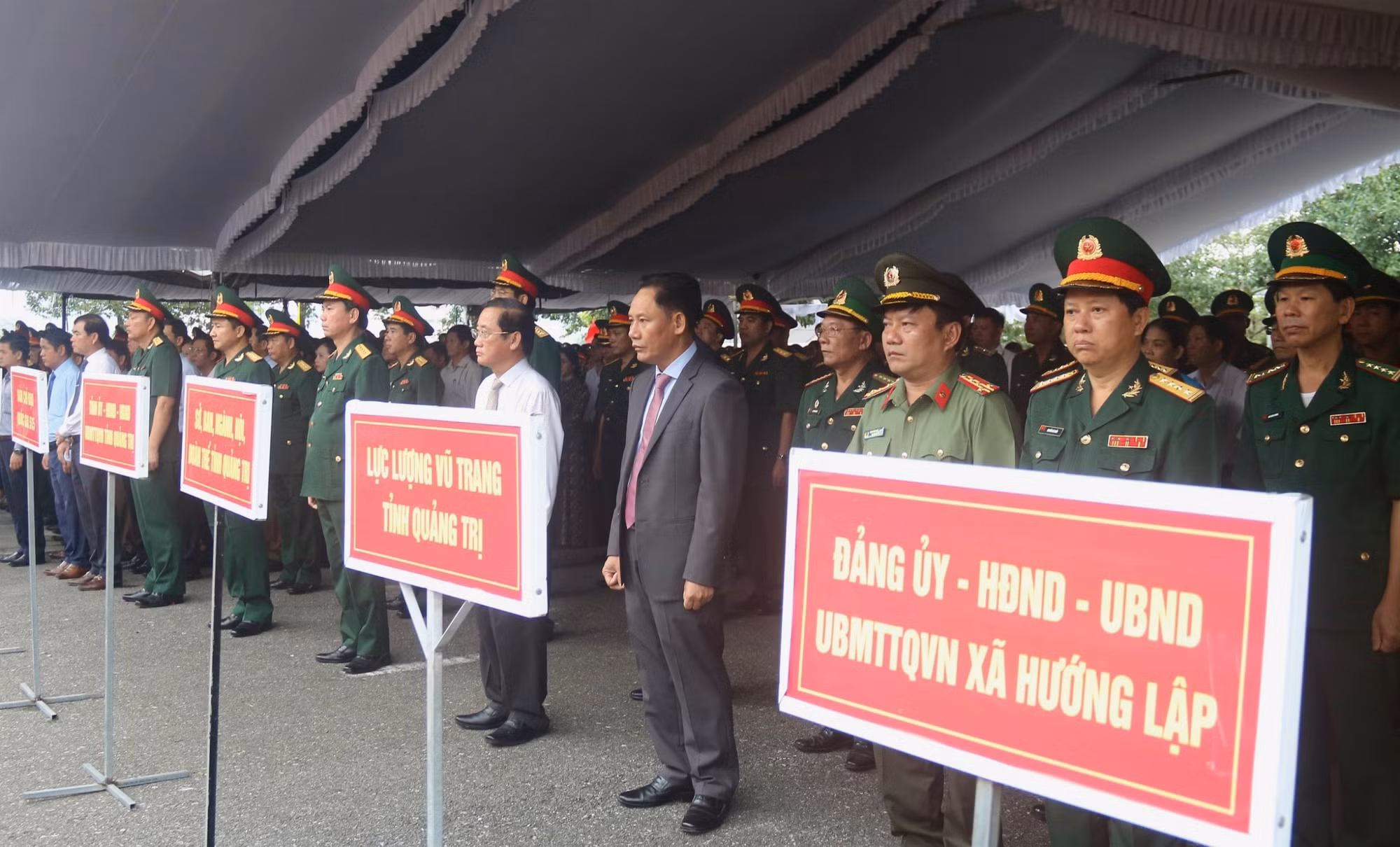 Xúc động Lễ truy điệu, an táng 30 hài cốt liệt sĩ tìm thấy ở núi Cô Loang -0