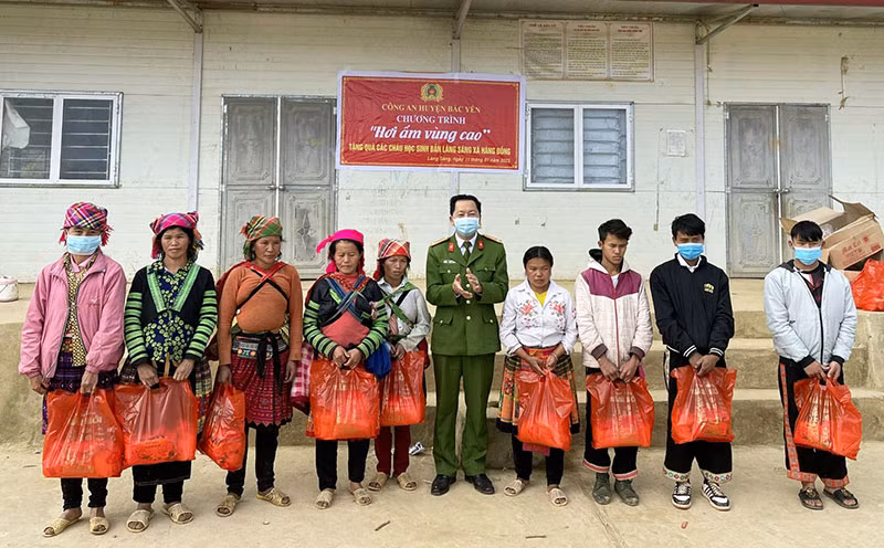 Đến vùng cao Háng Đồng ăn Tết -0