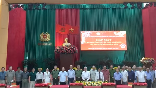 Bộ Công an gặp mặt, chúc Tết cán bộ Công an nghỉ hưu tại TP Hồ Chí Minh