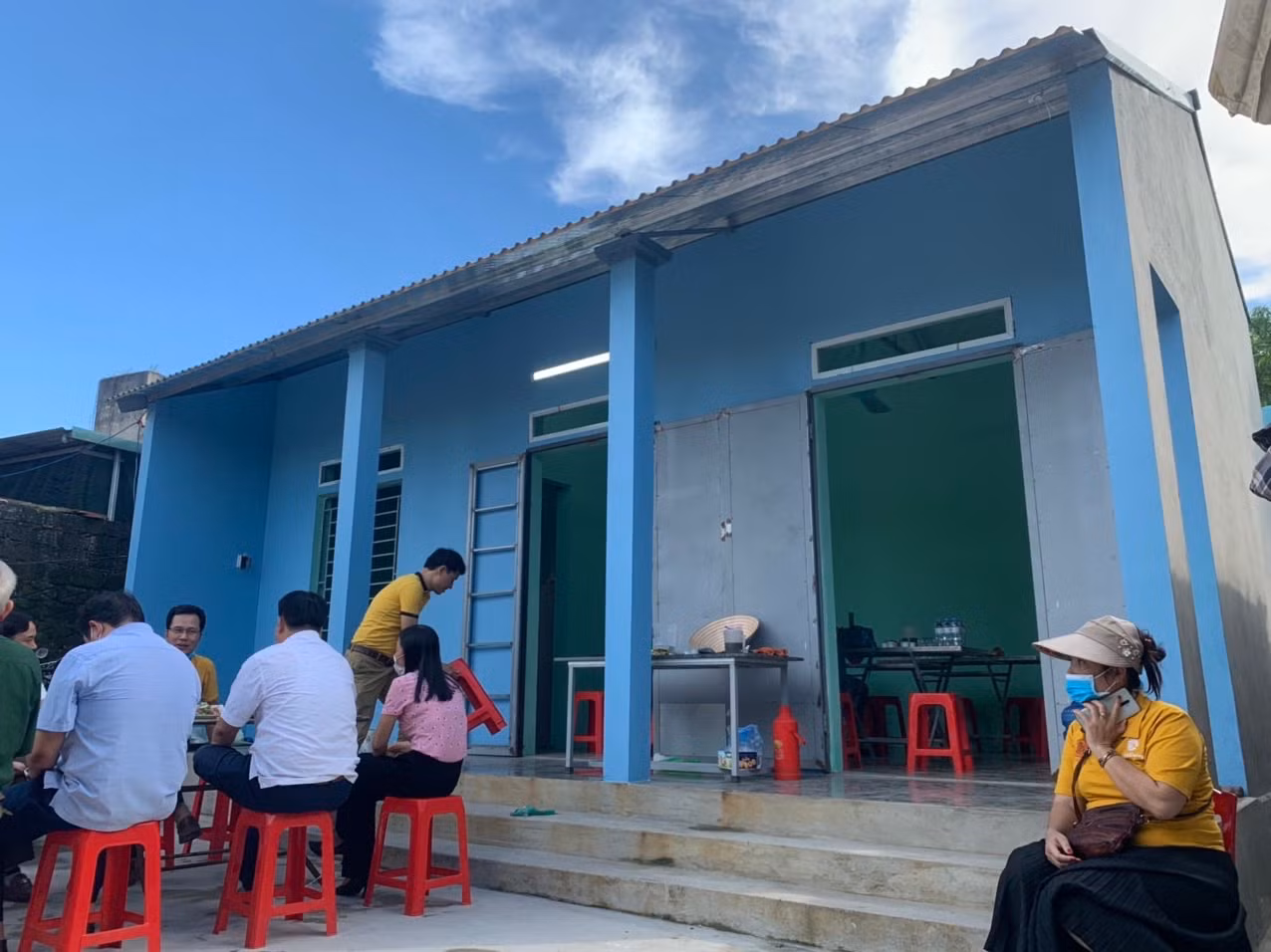 Bạn đọc Báo CAND và các nhà hảo tâm đã hỗ trợ xây nhà cho gia đình ông tâm thần, cháu bại não -0