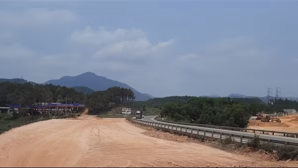 Phải đột phá tư duy, đẩy mạnh phân cấp để đất nước có 5.000km cao tốc ảnh 8