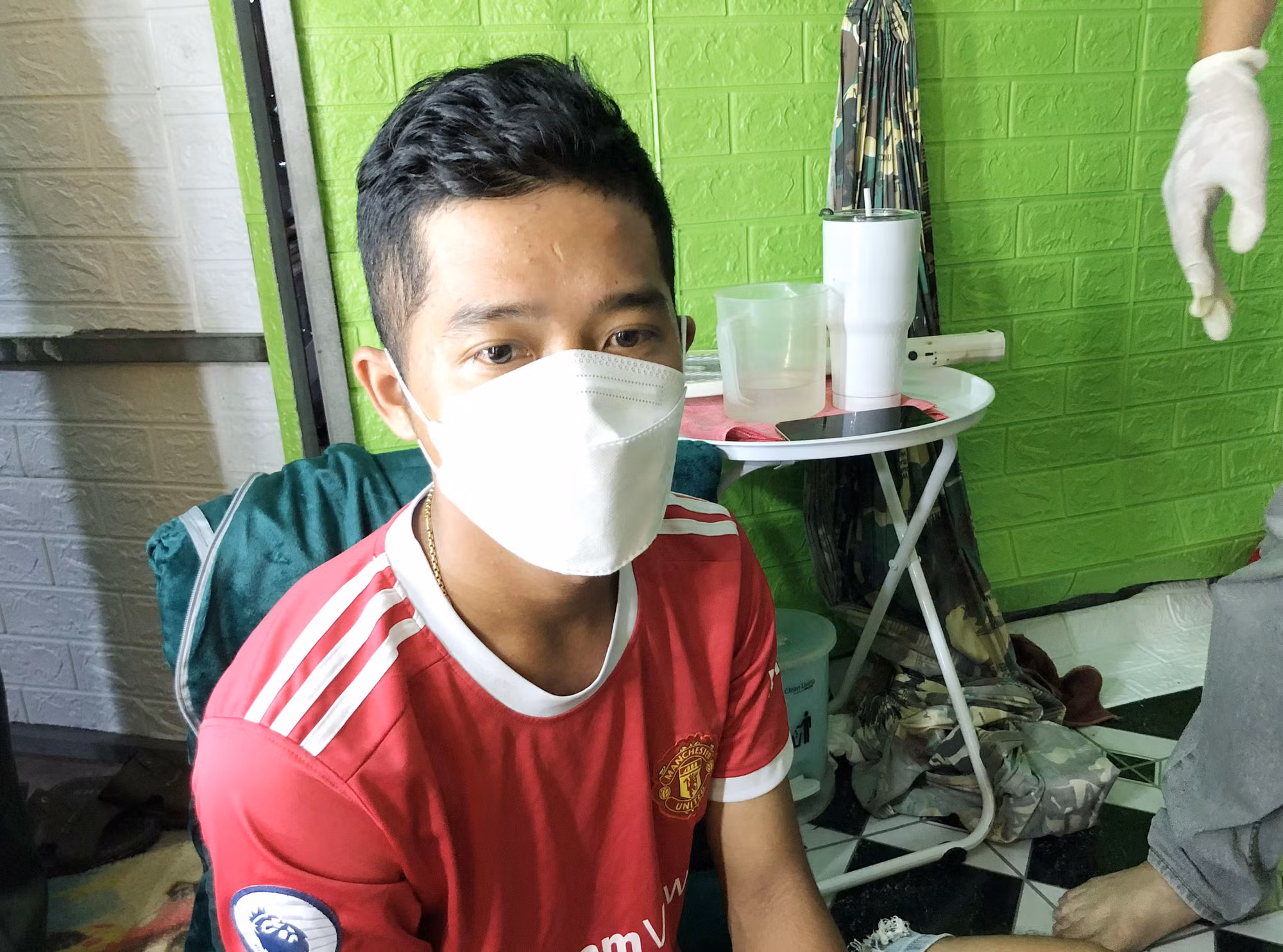 Sửa xe, kiêm mua bán hàng 