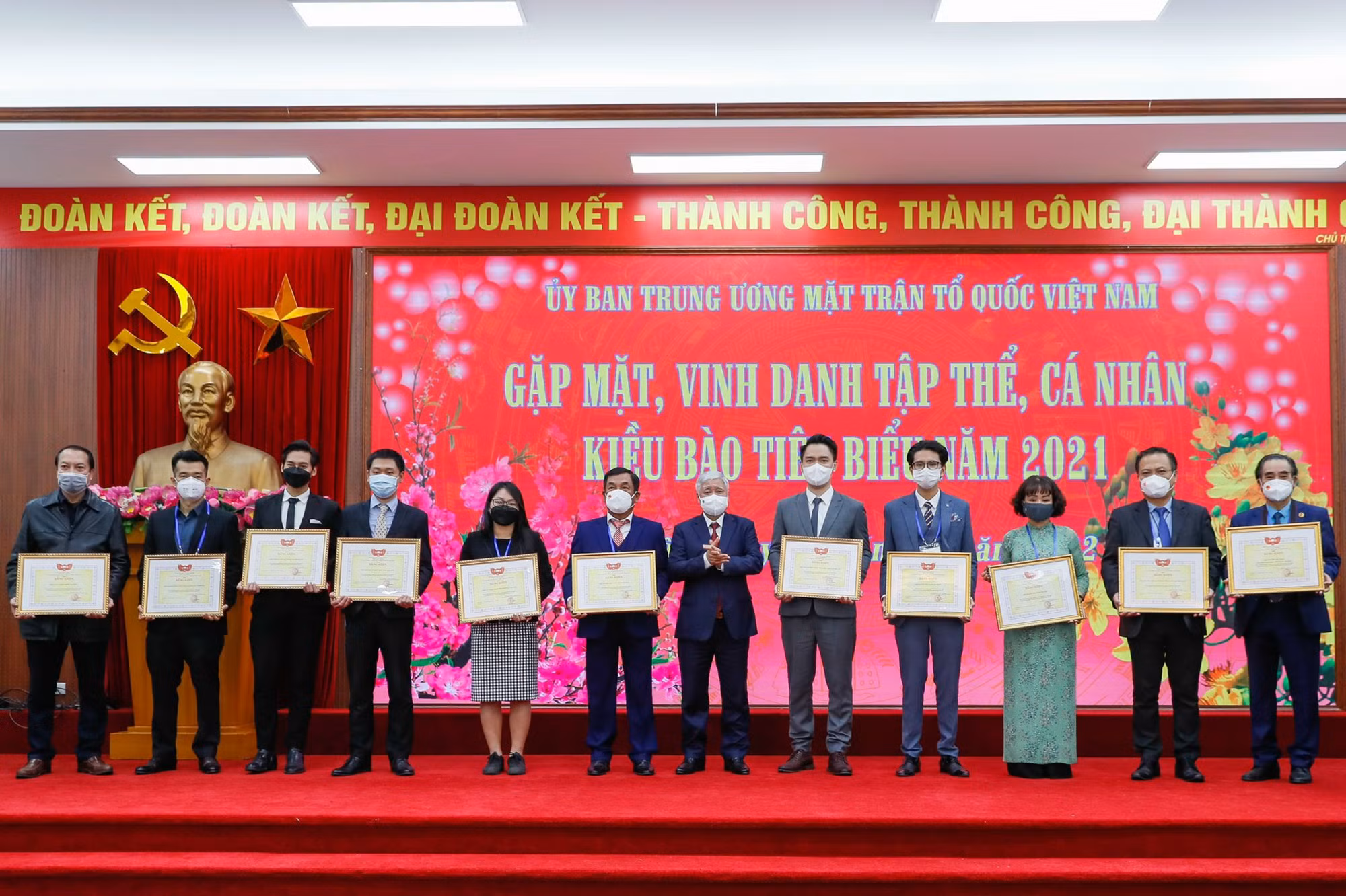 Mặt trận Tổ quốc Việt Nam tiếp đoàn kiều bào tiêu biểu -0