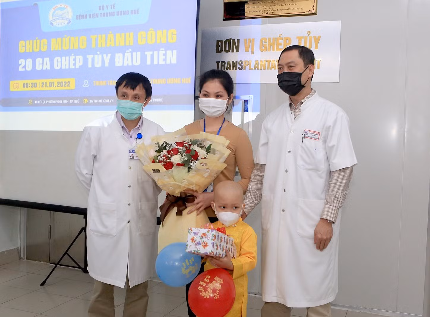Ghép tế báo gốc cứu sống 20 bệnh nhi mắc bệnh hiểm nghèo -0