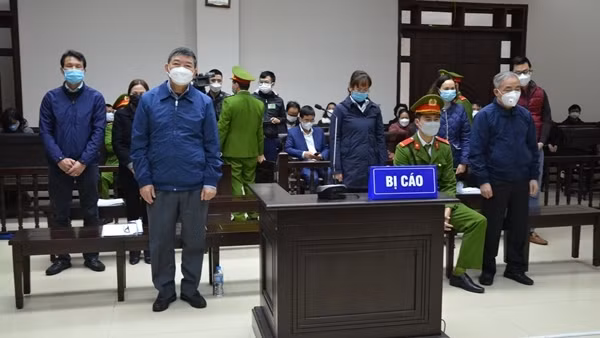 Cựu Giám đốc Bệnh viện Bạch Mai bị tuyên phạt 5 năm tù ảnh 4
